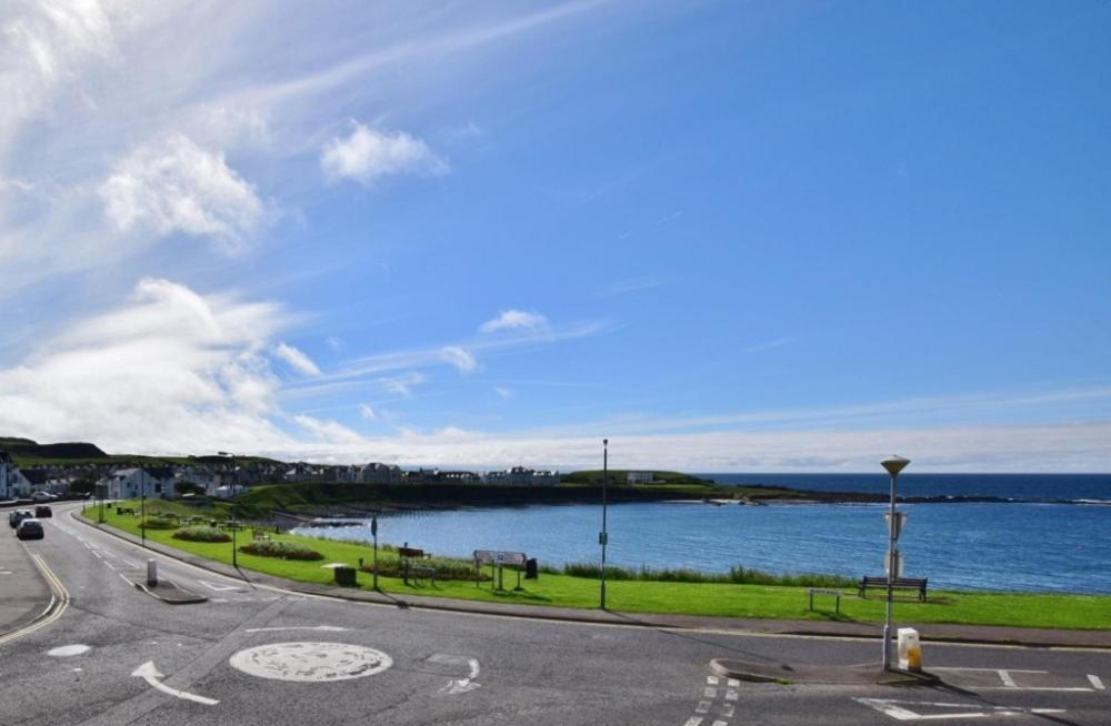 Bayview Hotel Bushmills Exterior photo